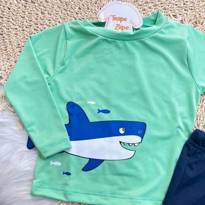 Linha Praia - Blusa com Proteção UV50 Tubarão+ e Sunga - Verde